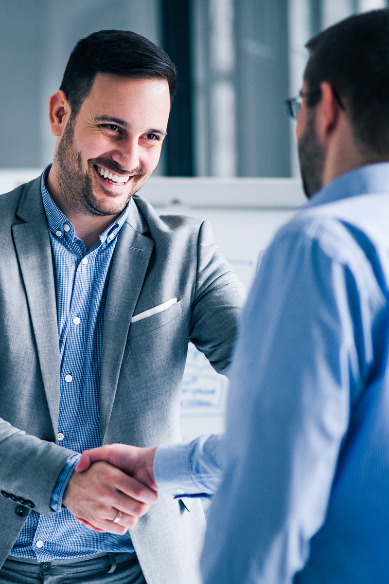 Assembling & Managing Key Consultants LONG